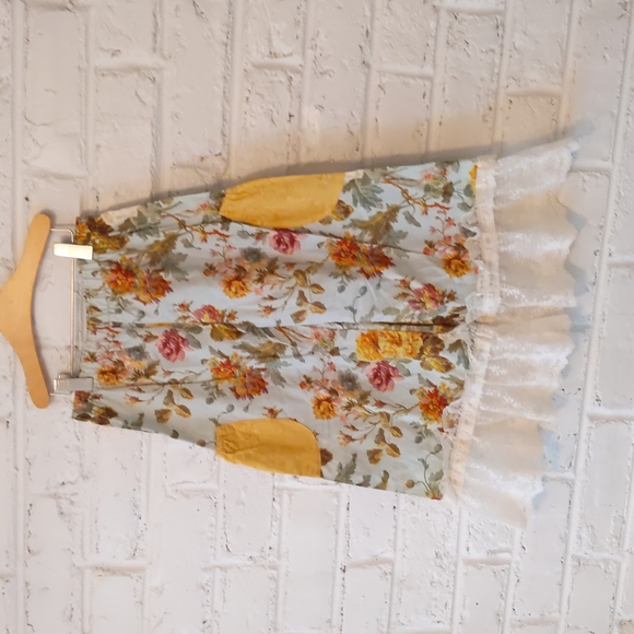 shoelace skirt fits like a small/xs